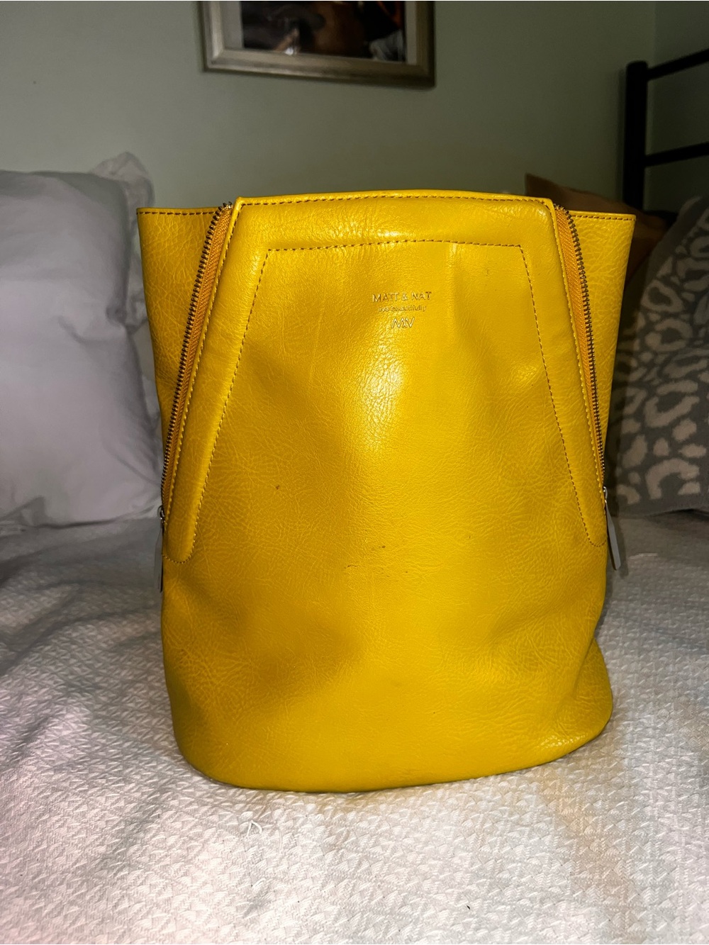 Matt & Nat Chartreuse Bucket Bag with strap - Picture 2 of 11